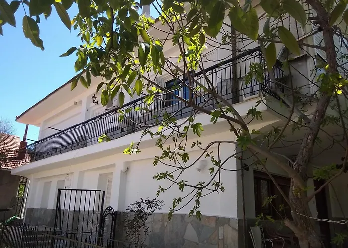 Christos ιι Séjour chez l'habitant *